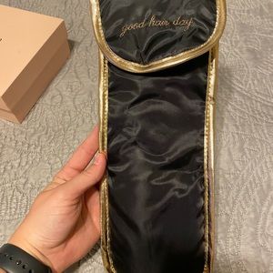 Hair straightener holder